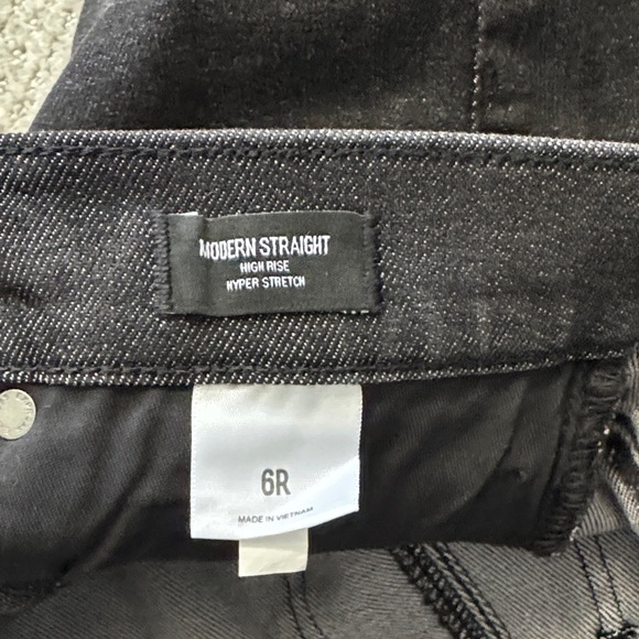 Express NWT - Modern Straight High Rise Hyper Stretch Jeans - Size 6R - Picture 16 of 16